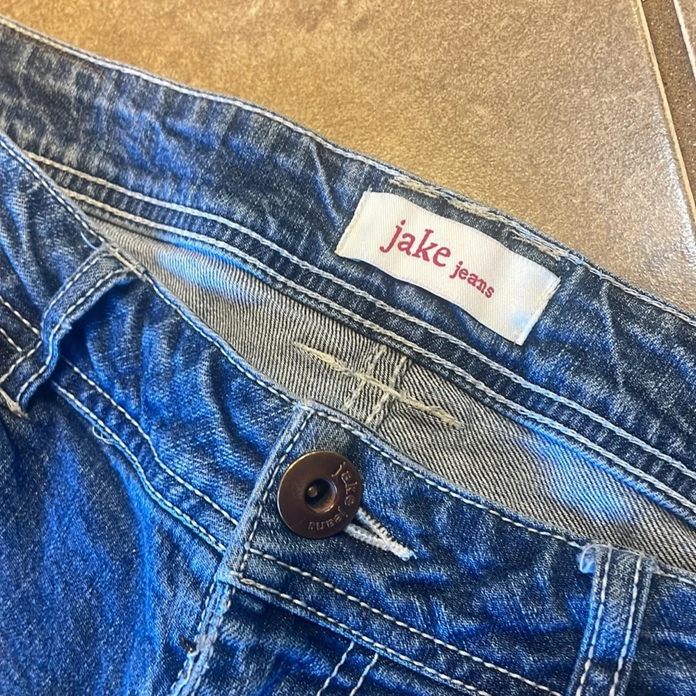 Jake Allie shredded Jeans!  11